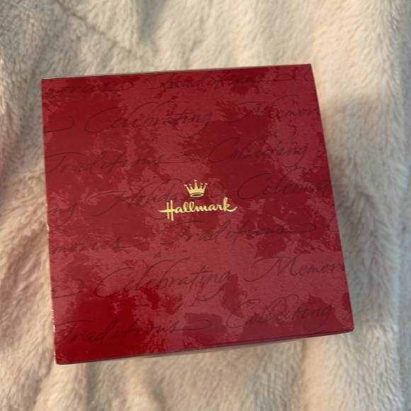 🎄 Hallmark Ornament 1997 Club Edition Barbie 🎄 - Picture 3 of 9